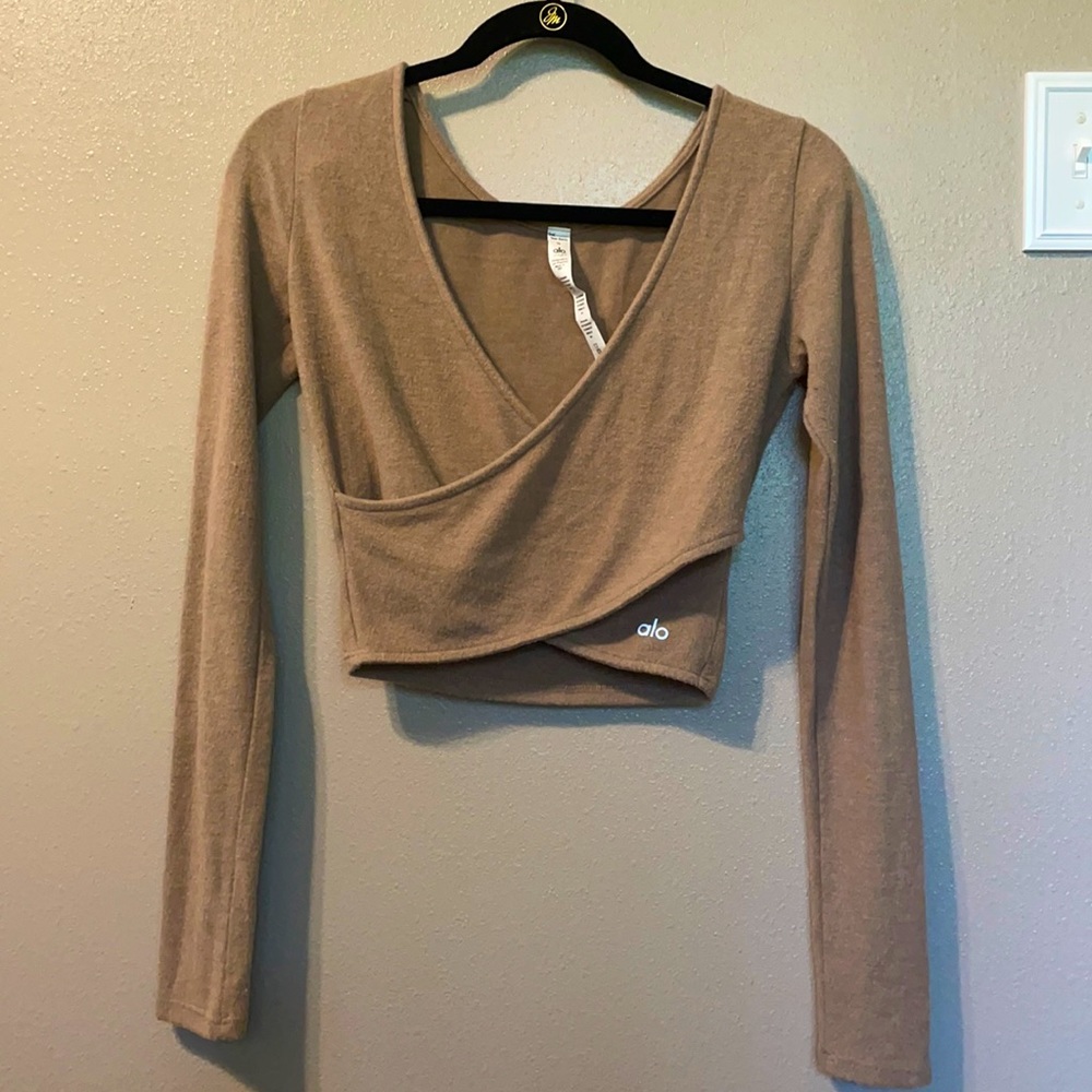 alo Yoga LS crop top- small cross wrap soft